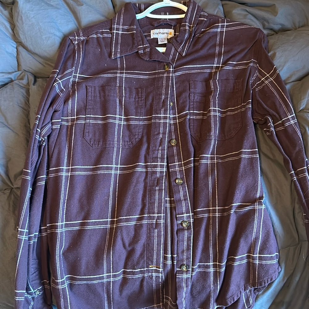 Carhartt girls medium(8-10) flannel long sleeve. A deeper purple color